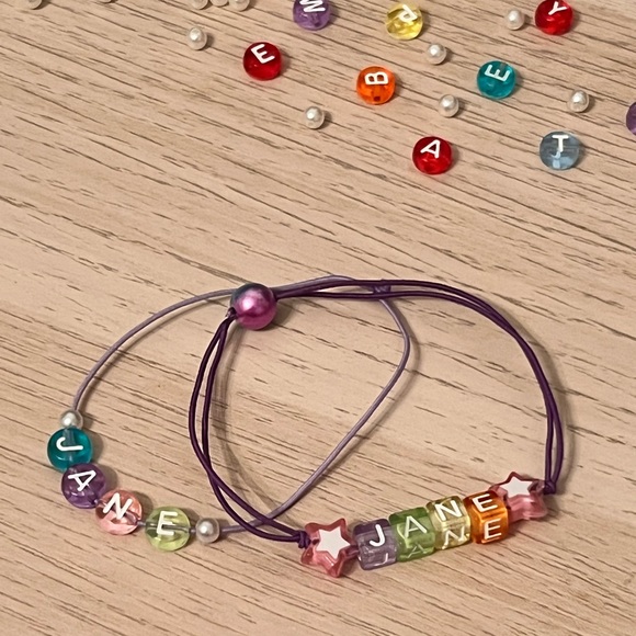 Elastic girl bracelet with name or preferred word or frase up to 6 letters. - Picture 3 of 3